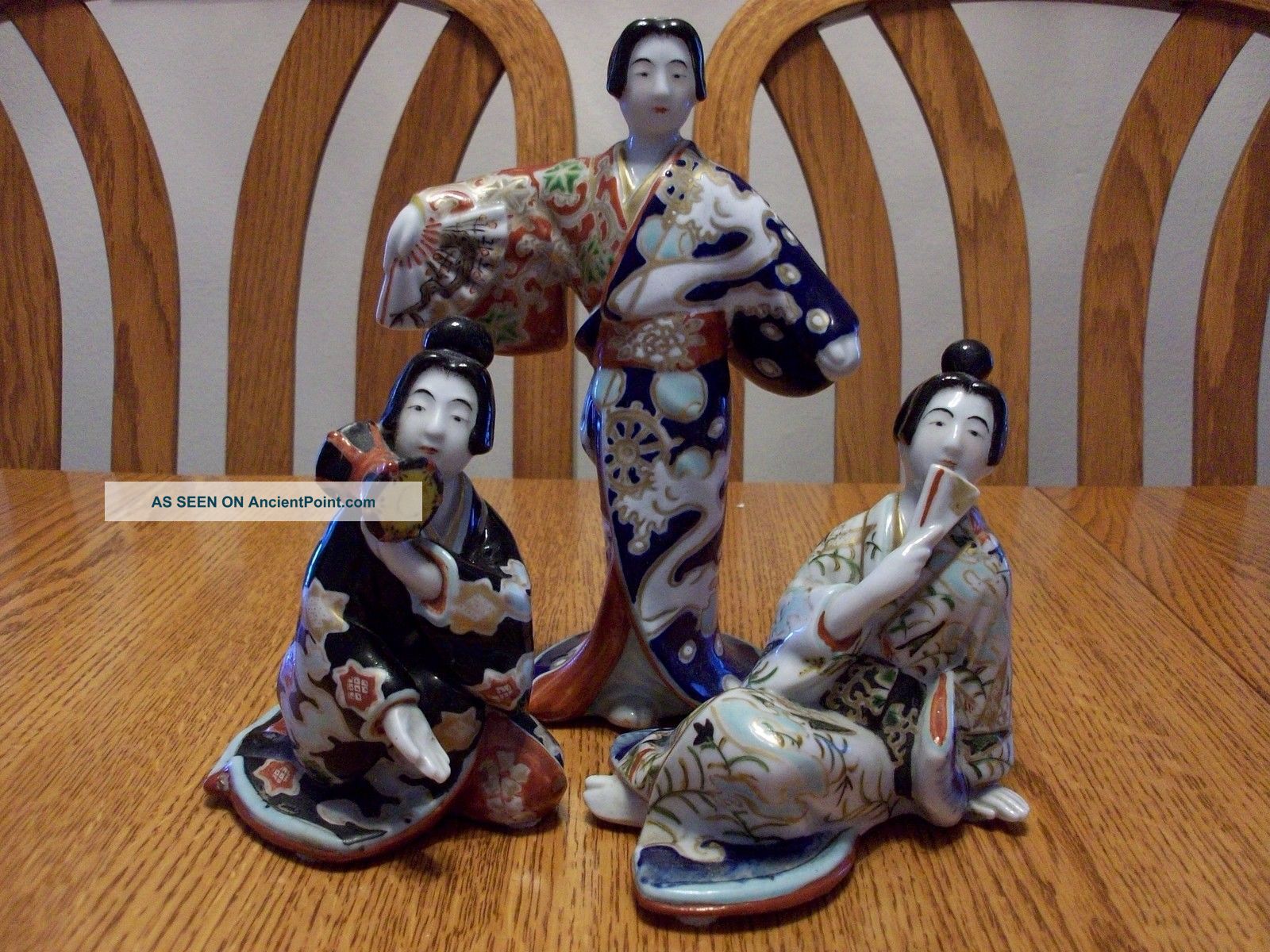 Antique Porcelain Imari Japanese Kutani Geisha Lady Figurine Asian Kabuki Statue Statues photo