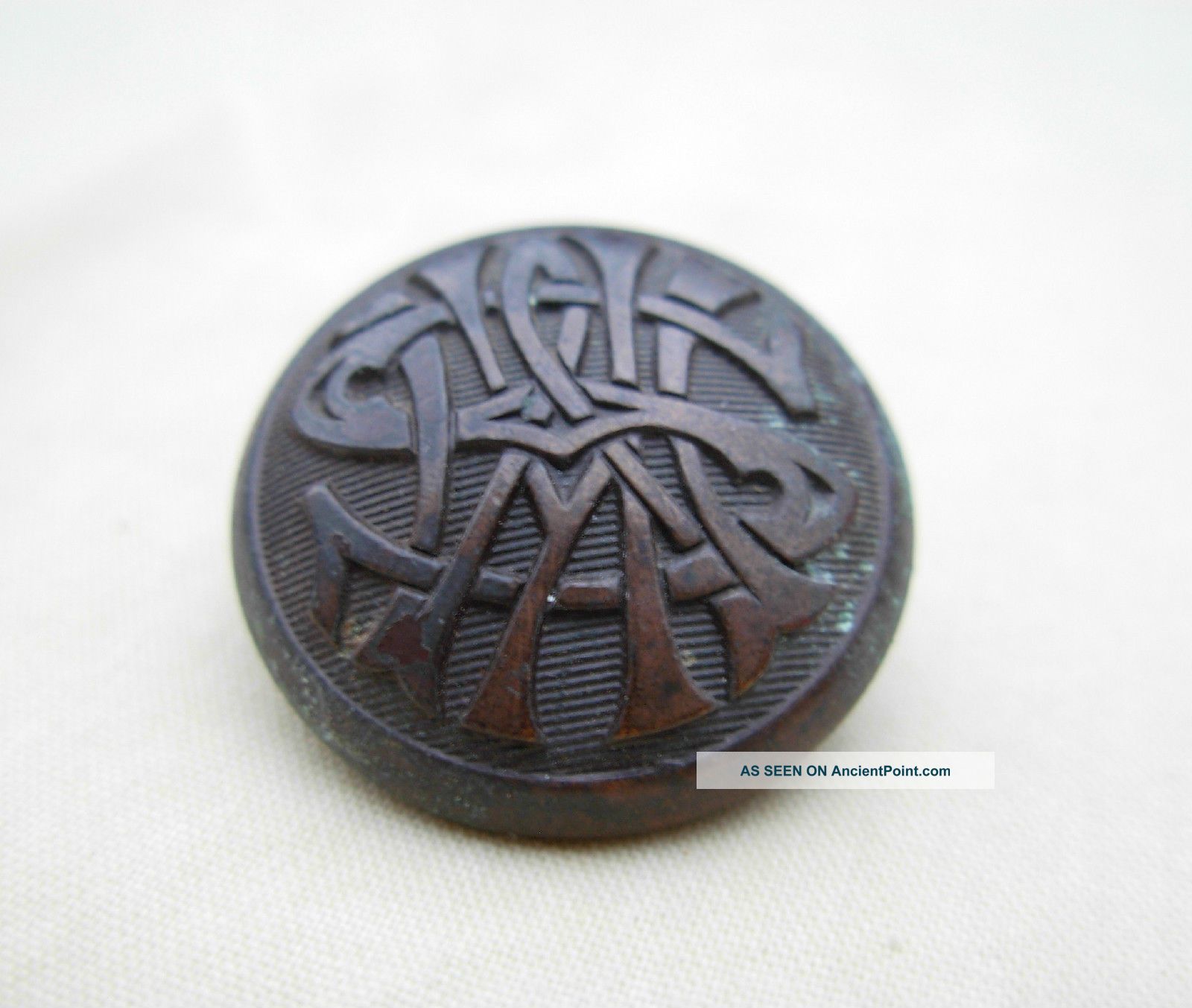 Antique - M.  C.  Lilley & Co.  - Victorian Brass Button - 14/16 