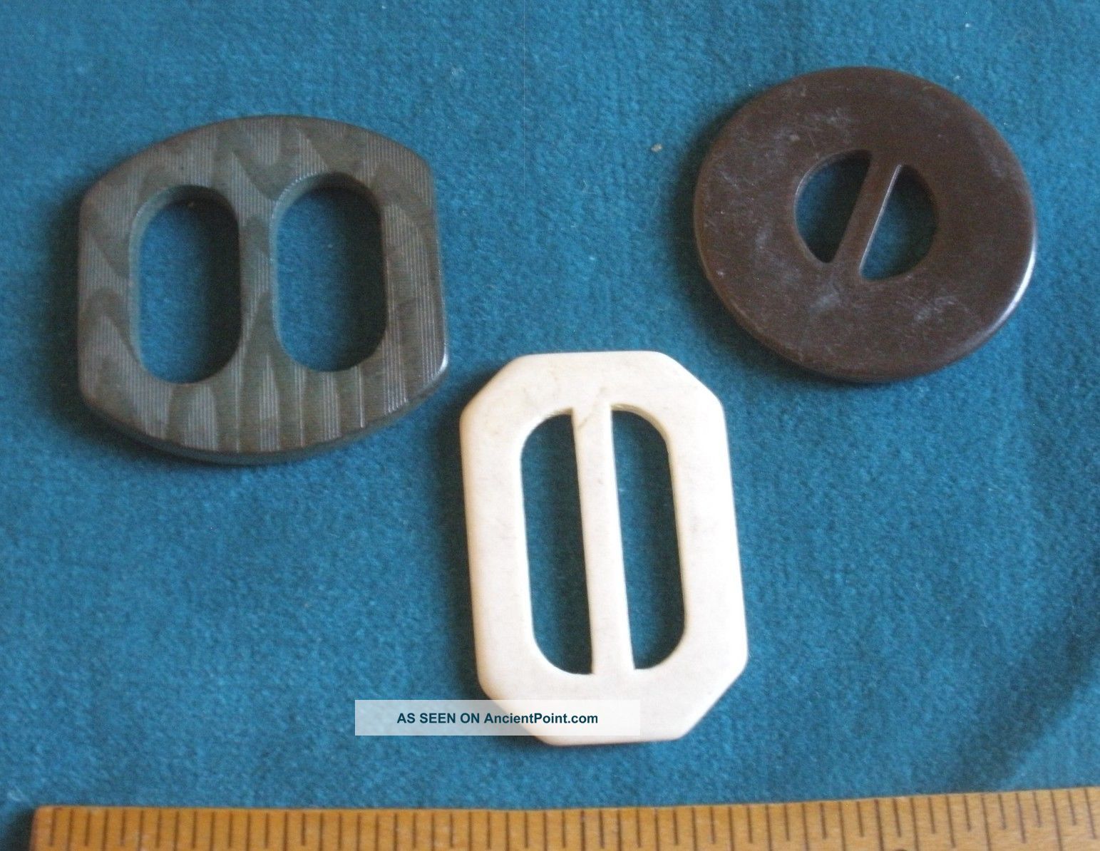 Of 3 Vtg Early 1900s Sturdy Early Hard Plastic Small Belt Sash Buckles Buttons photo