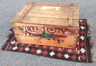 Vtg 1920s - 1950s Wooden Crate Box With Lid Hustons Biscuits Maine New England photo