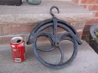 Antique Primitive Cast Iron Wheel Well Pulley Old Industrial Farm Barn Tool photo