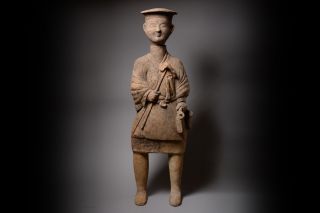 Huge Ancient Chinese Eastern Han Dynasty Terracotta Farmer Figure - 25 Ad photo