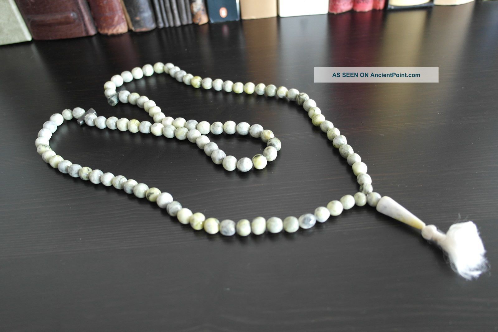 127.  8g Vintage Green Jade Rosary Beads Long Great Gift Necklace 900 Mm Length Near Eastern photo