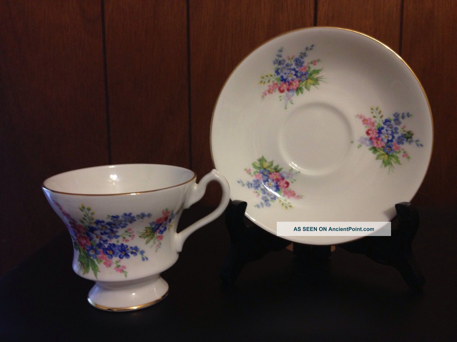 Vintage Royal Imperial Tea Cup And Saucer Bone China England Estate Floral Cups & Saucers photo