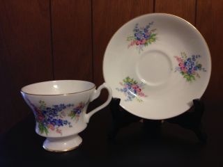 Vintage Royal Imperial Tea Cup And Saucer Bone China England Estate Floral photo