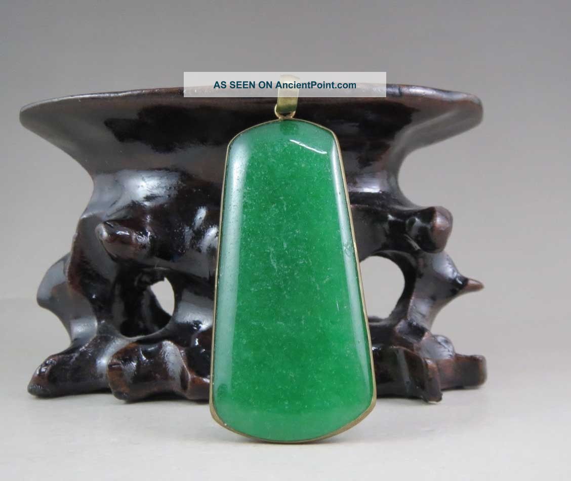 Chinese Jadeite Carved Pendant Necklaces & Pendants photo