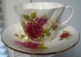 Stunning,  Hand Decorated Vintage Elizabethan Staffordshire Cup And Saucer England photo