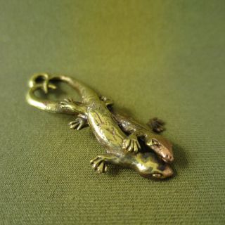 Wealth Lizards Gecko Pop Love Lucky Sacred Charm Thai Amulet Pendant photo