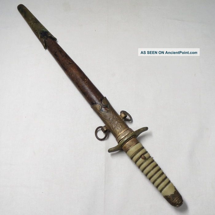 B592: Samurai Katana,  Real Japanese Military Short Sword,  Saber,  Dagger Tanken Katana photo