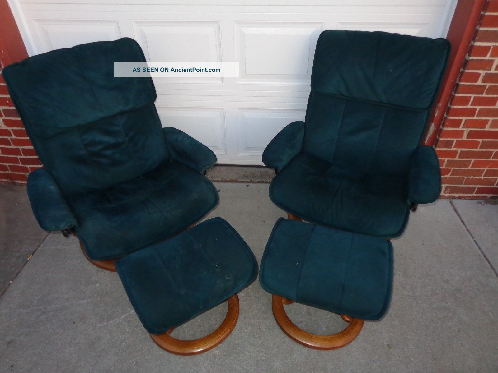 Matching 2 Mcm Ekornes Stressless Chairs & Ottomans - Forest Green Suede Mid-Century Modernism photo