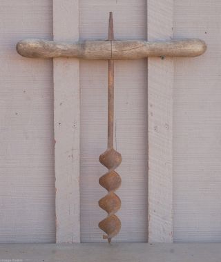 Old Vintage Antique Primitive Hand Auger Drill Carpenter ' S Tool Man Cave Decor A photo