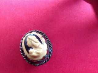 Metal Detector ' Beach Finds ' A Small Cameo Brooch See Details photo