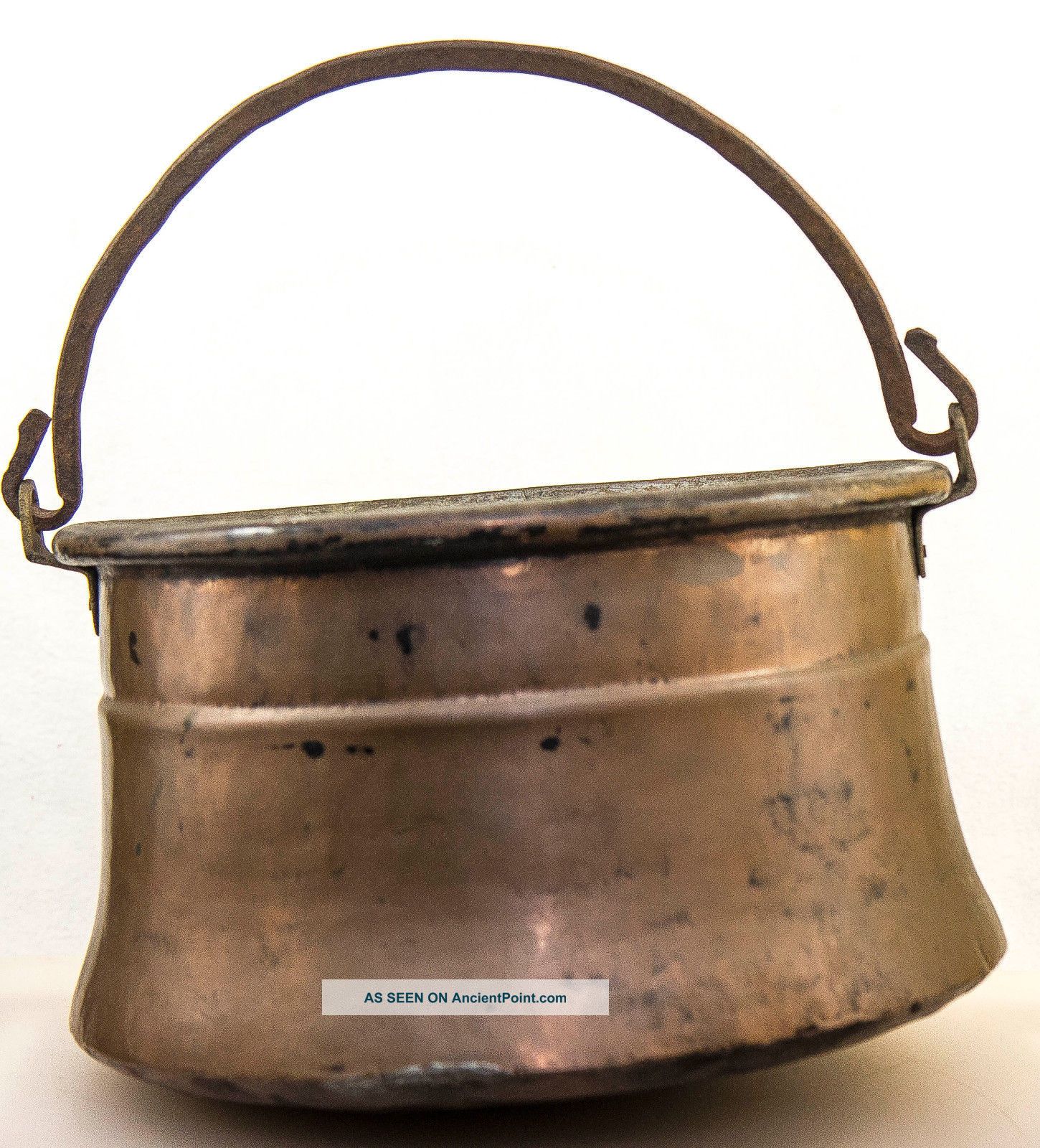 Antique Old Hammered Hanging Copper Pot Cauldron Kettle Wrought Iron Handle Hearth Ware photo