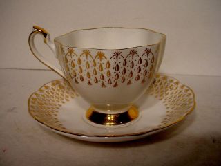Lovely Top Quality 24k Gold Trim & Design Queen Anne Bone China Cup & Saucer photo