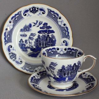 Vintage England Duchess Blue White Willow Trio Tea Cup Saucer Plate Dessert Set photo