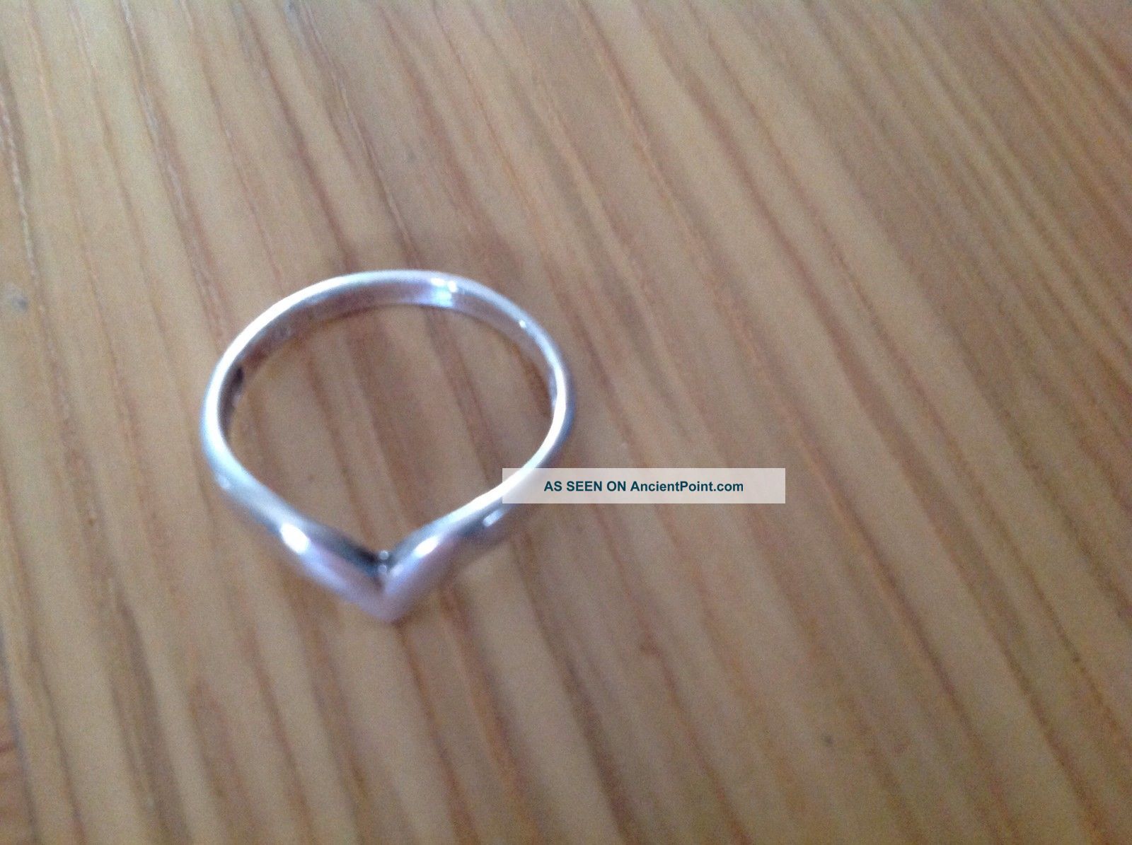 Metal Detector ' Beach Finds ' A Silver Ladies Ring Size N British photo