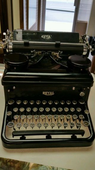 Royal 10 Kh Typewriter 1934 High Gloss Black photo