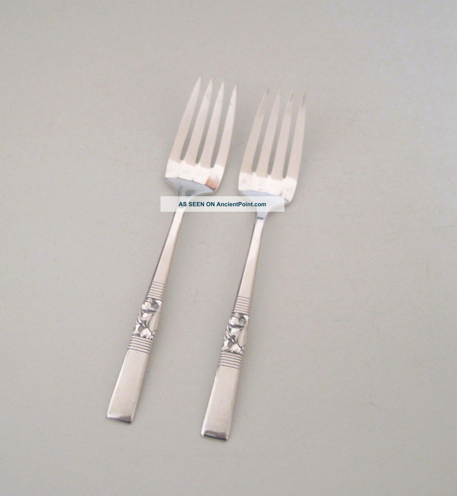 Two Morning Star Salad Forks 1948 Community Oneida Silverplate - 2 Flatware & Silverware photo