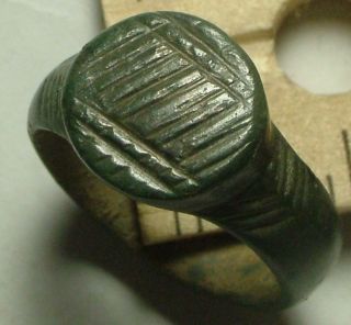Rare Ancient Roman Soldiers Ring Wreath Chevrons Artifact Size 10.  5 Us photo