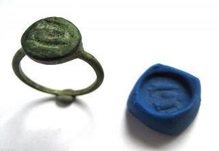 50 A.  D British Found Roman Period Legionary Bronze Decorative Seal Ring.  Dolphin photo