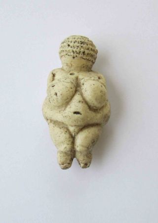 Willendorf Venus : 24,  000 – 22,  000 Bce photo