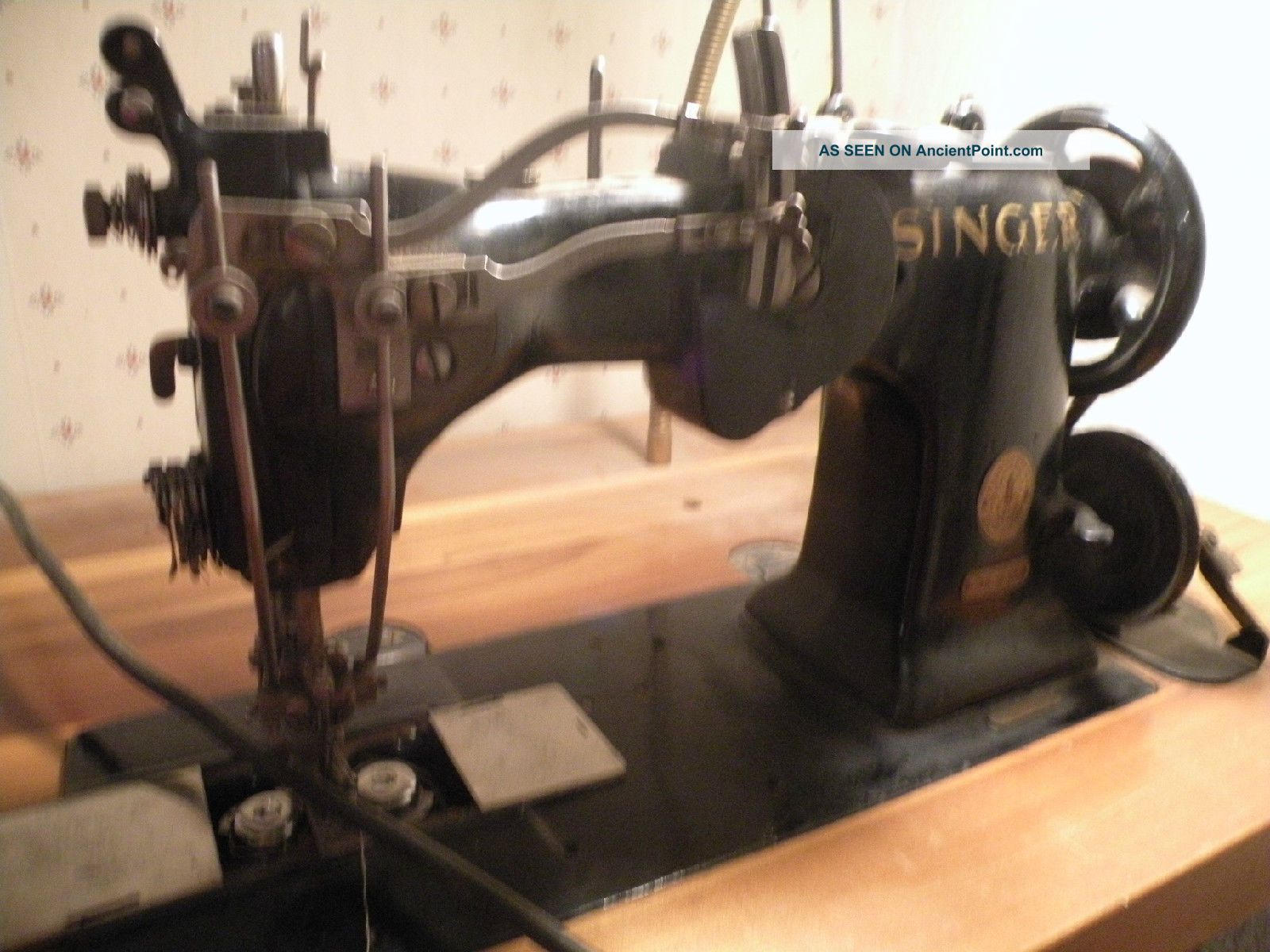Vintage Singer 72 W 19 Sewing Machine Hemstitcher 72w19 Antique Sewing Machines photo