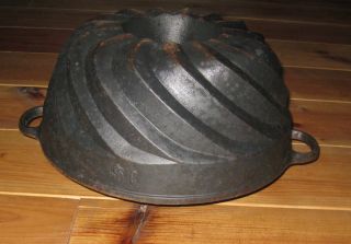 Rare Big Antique Cast Iron Bundt Pan From Germany 3966 G Stamped photo