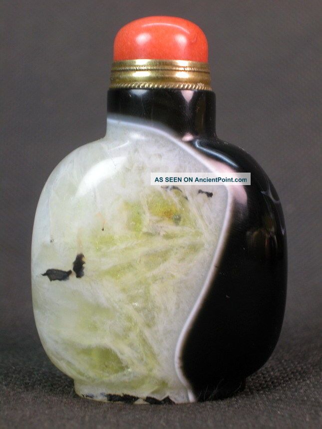 Chinese White Black Banded Crystalloid Agate Snuff Bottle Snuff Bottles photo