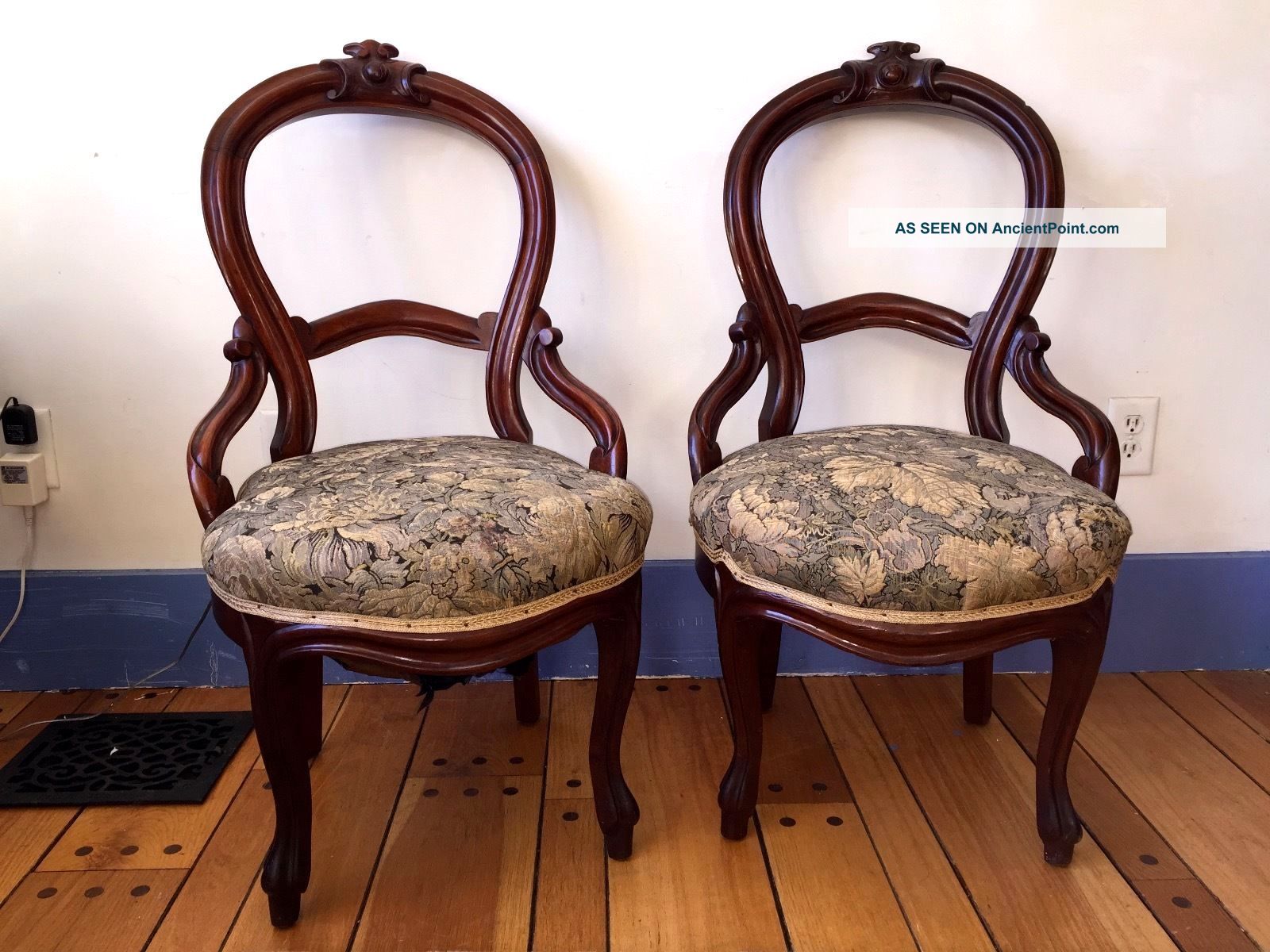 1800 ' S French Ballon Back Chairs Walnut Carved 2 Victorian All Rare 1900-1950 photo