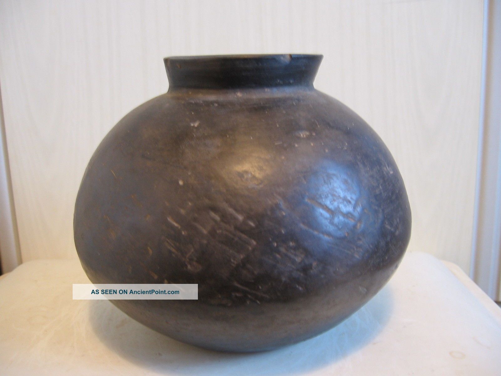 Persian Caspian Sea Burnished Dark Grey Pottery Jar,  C.  1200 - 800 Bc Near Eastern photo