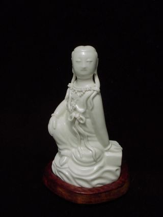 Lovely Chinese Blanc De Chine Porcelain Figure Deity Kwan - Yin/gaunyin 5 3/8 