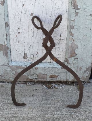 Vintage Primitive Rusty Ice Tongs Farmhouse Barn Garden Decor Antique Tool photo