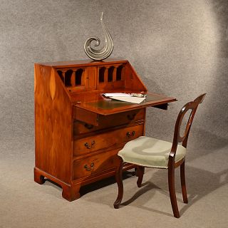 Yew Bureau Writing Study Desk Quality English Leather & Fitted Interior - 20th C photo