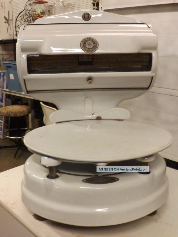 Antique 1930s Standard Computing Scale Meat Produce Grocery Country Store Scales photo