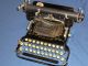 Corona Model 3 Folding Typewriter With Ribbon - For Use Or Display Typewriters photo 4