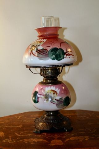 Antique Victorian Parlor Banquet Gone With The Wind Oil Lamp Hand Painted Shade photo