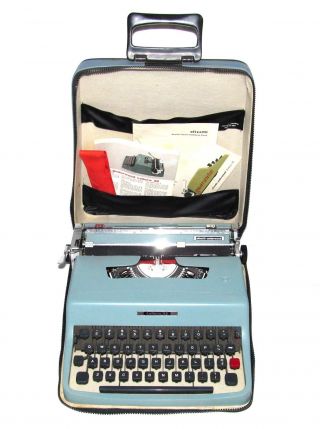 Vintage 1960 ' S Olivetti Underwood Lettera 32 Typewriter W/ Blue Case Italy Made photo