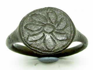 Wearable Tudor Period Bronze Decorated Ring - Ad 1600 - Incl.  - Y93 photo