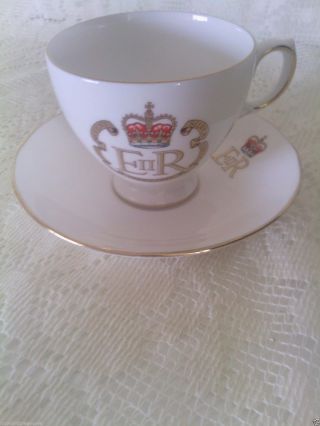 Queen Anne Queen Elizabeth Ii Silver Jubilee 1952 - 1977 Tea Cup & Saucer photo