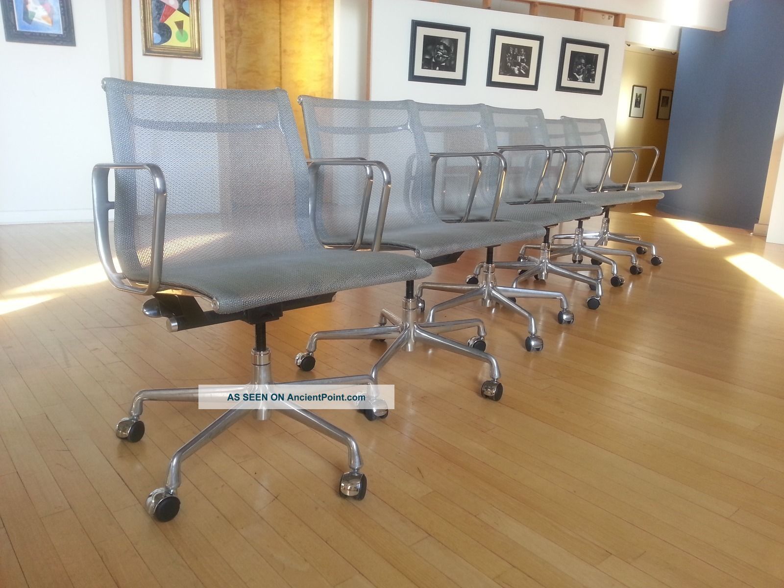 10 Eames® Aluminum Group Management Chair (1958) By Herman Miller - Zinc Fabric Post-1950 photo