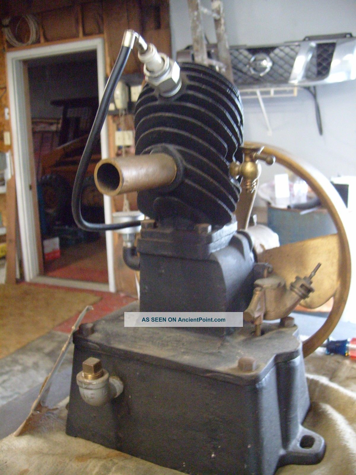 Antique Maytag Multi  Motor 43 Upright Washing Machine Gas Engine 