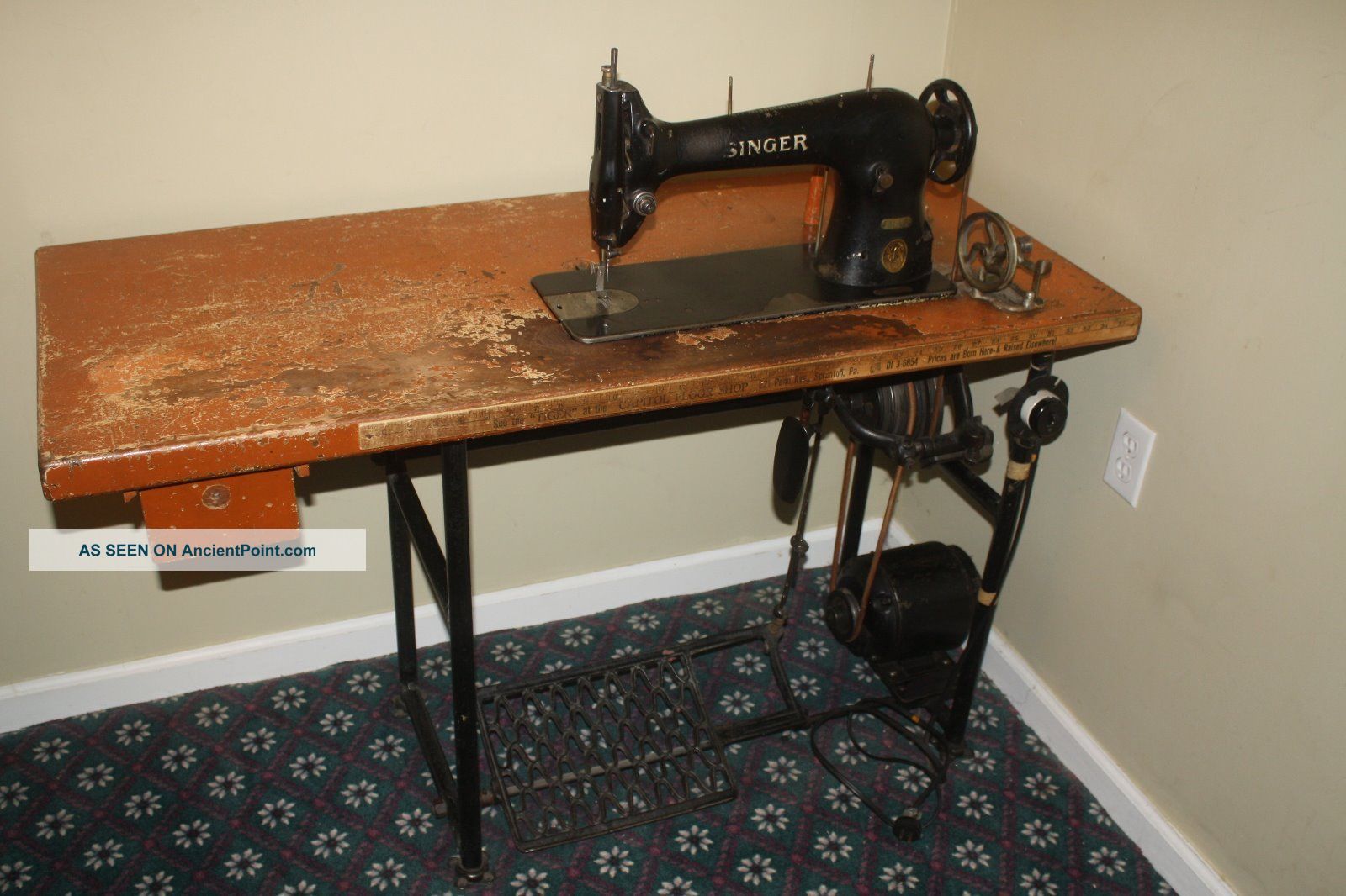 Singer 31 - 15 Industrial Antique Sewing Machine Serial Aa643137 And Sewing Machines photo