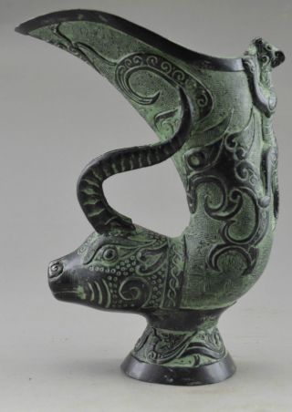 Asia Collectible Decorated Old Handwork Bronze Carved Dragon Gecko Vase photo