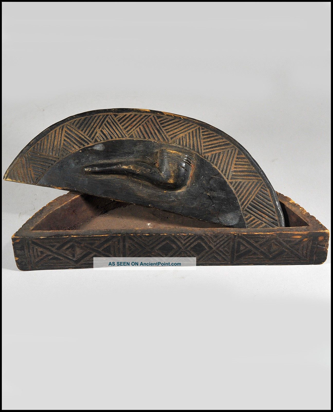 Kuba Tukula Box 2422 - Dem.  Rep.  Of Congo - For African Art Gallery Other African Antiques photo