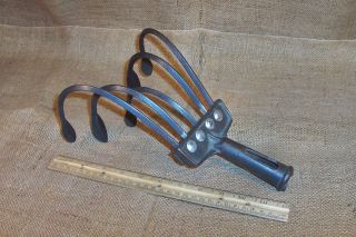 Old 5 Tine Pull Cultivator Primitive Antique Country Farm Garden Weed Tool photo