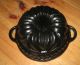 Exceptionally Very Old Small Heavy Antique Cast Iron Bundt Pan Germany 2997 G Other Antique Home & Hearth photo 1