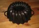 Very Old And Big Antique Cast Iron Bundt Pan Germany 3850 G Other Antique Home & Hearth photo 1