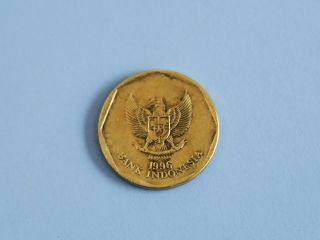 100 Rupiah Coin,  Year 1996 photo