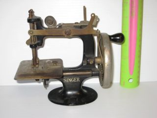 Singer Vintage Miniature Hand Crank Child ' S Sewing Machine Circa 1930s photo