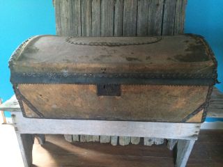 Primitive Antique Early Hide - Covered Trunk - Wallpaper Interior - photo